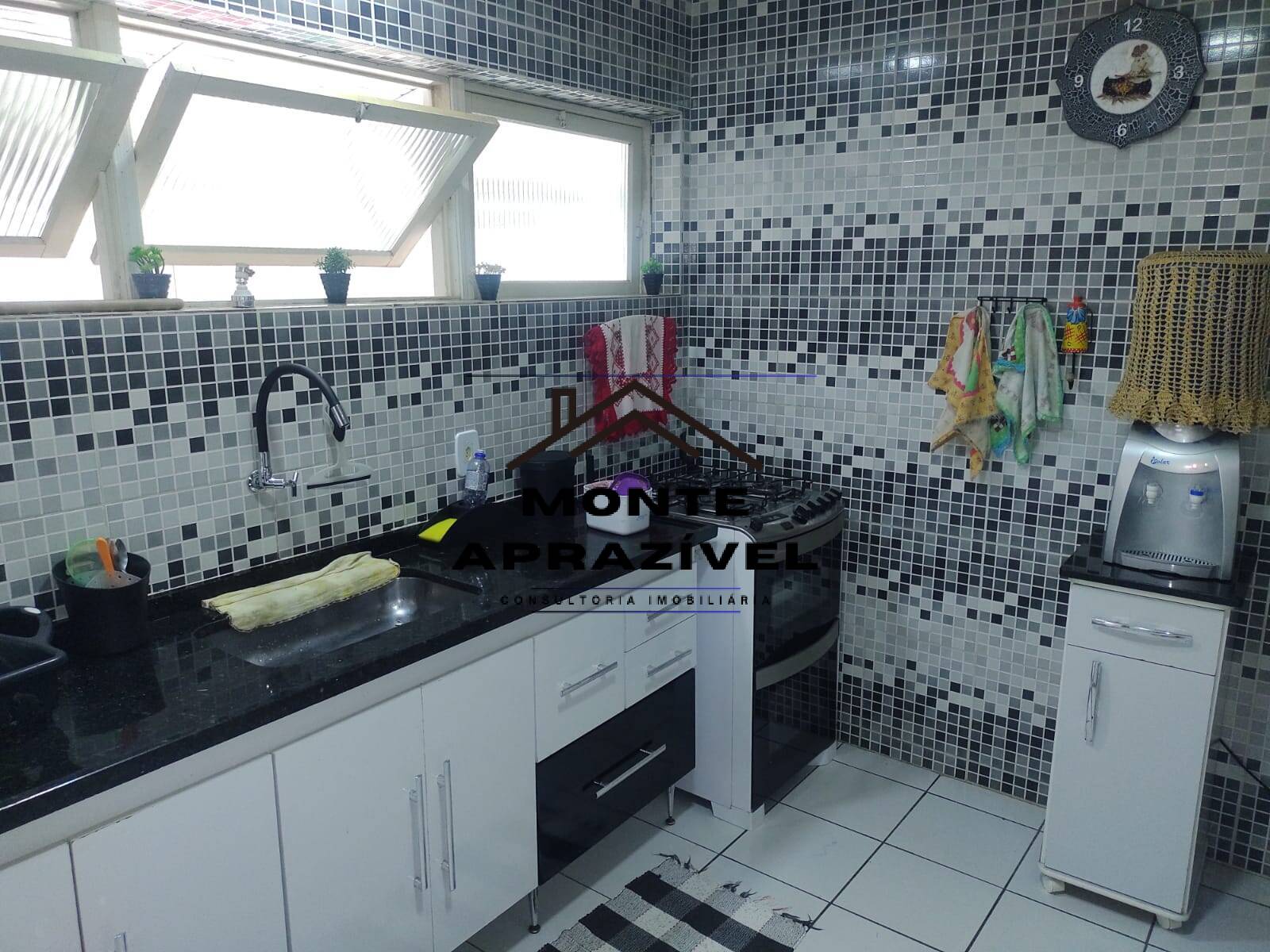 Chácara à venda com 3 quartos, 300m² - Foto 12