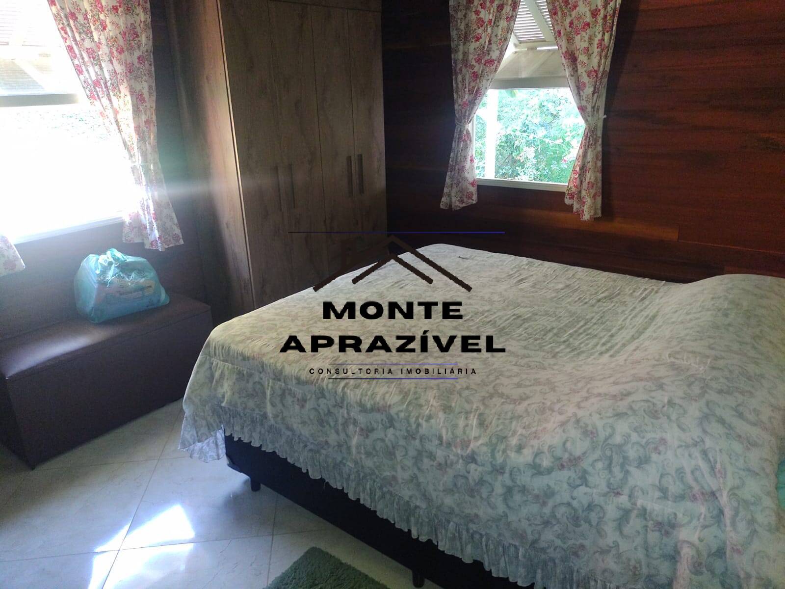Chácara à venda com 3 quartos, 300m² - Foto 38