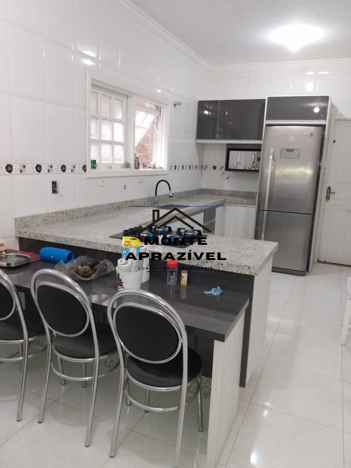 VENDO LINDO SOBRADO EM RIBEIRÃO PIRES*
