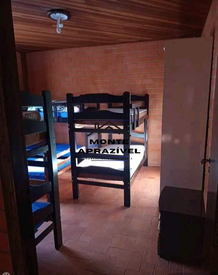 Chácara à venda e aluguel com 2 quartos, 2530m² - Foto 4