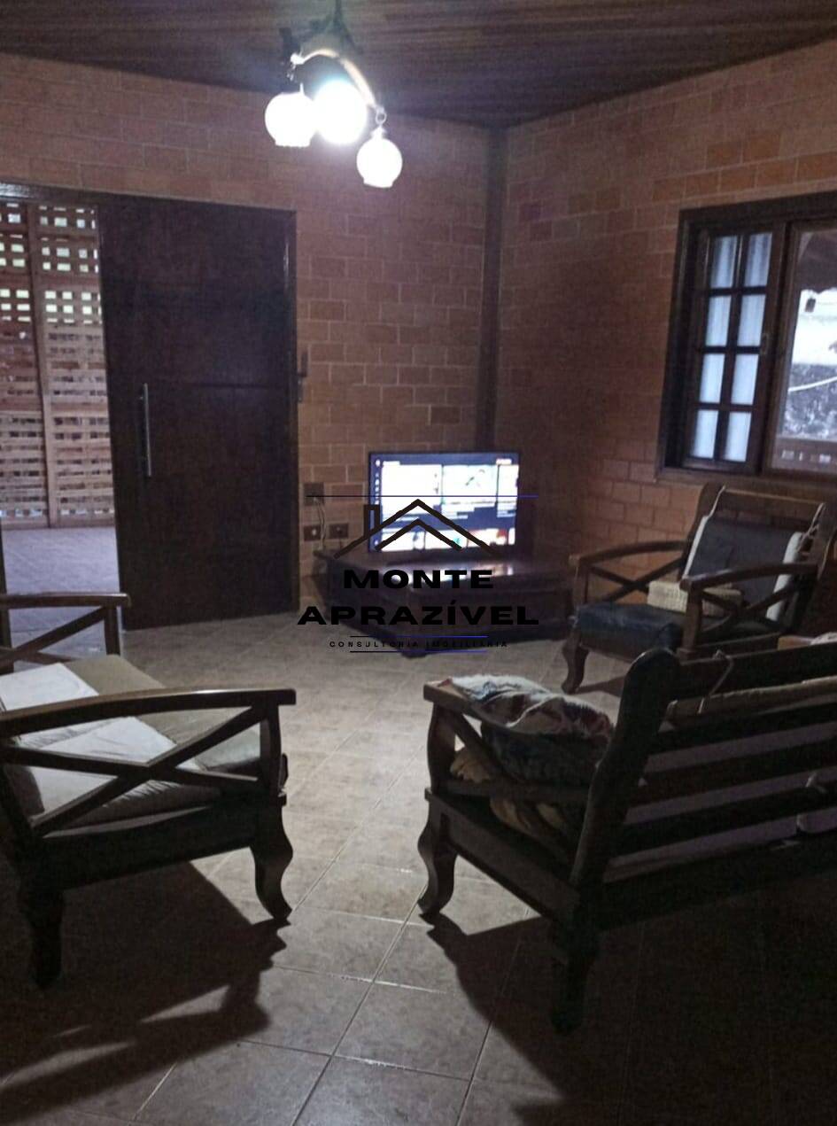 Chácara à venda e aluguel com 2 quartos, 2530m² - Foto 9