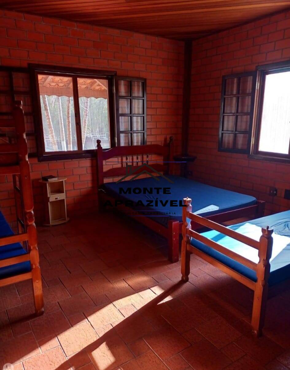 Chácara à venda e aluguel com 2 quartos, 2530m² - Foto 20