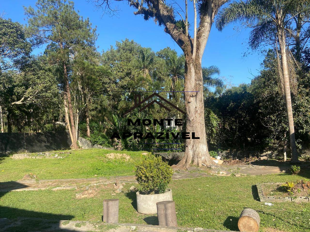 Chácara à venda com 3 quartos, 3300m² - Foto 15