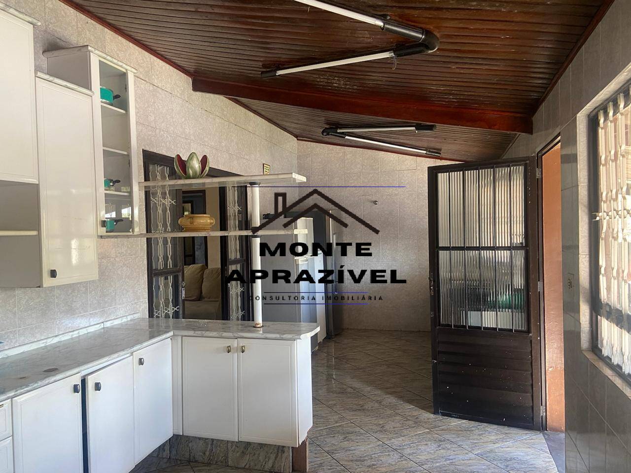 Chácara à venda com 3 quartos, 3300m² - Foto 16