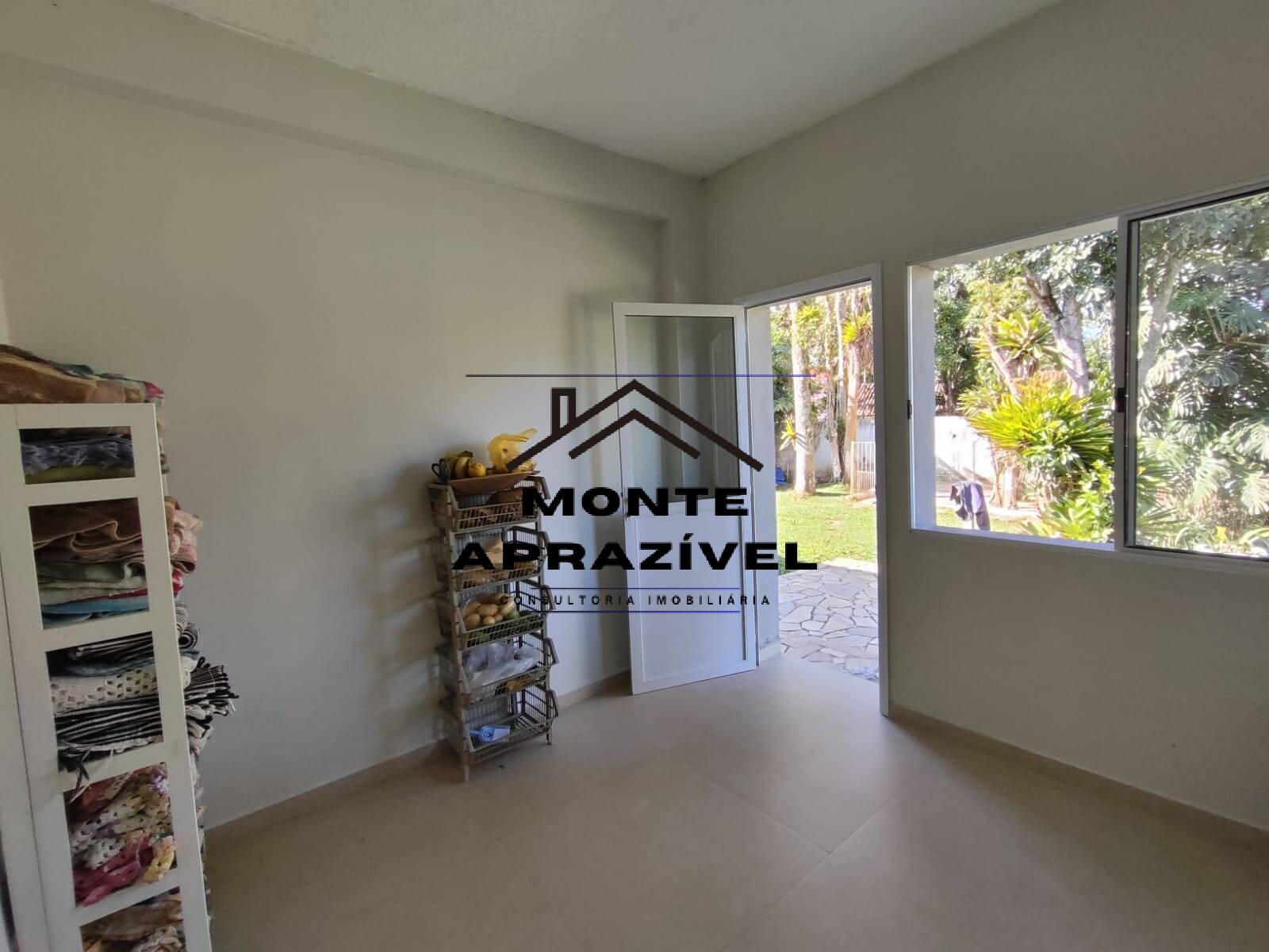 Chácara à venda com 3 quartos, 3000m² - Foto 19