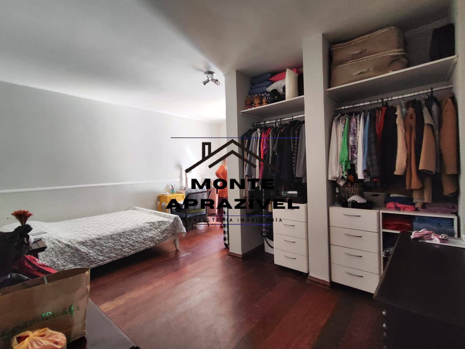 Chácara à venda com 3 quartos, 3000m² - Foto 23