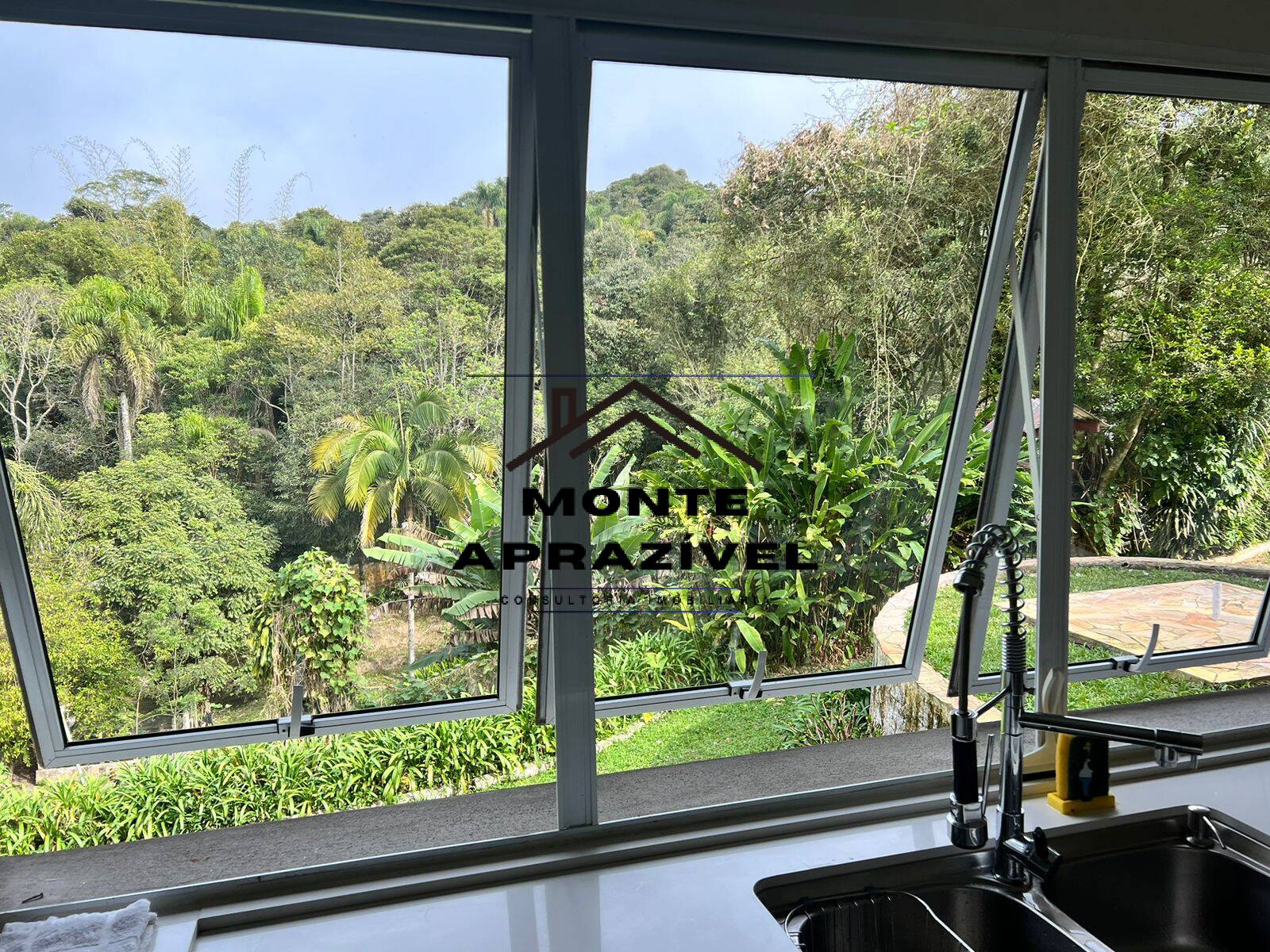 Chácara à venda com 3 quartos, 3000m² - Foto 35