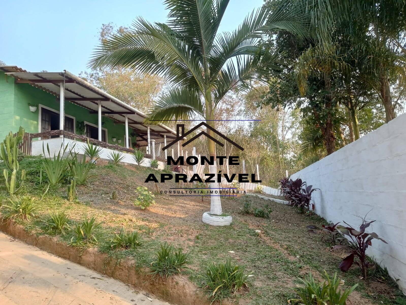 Vende-se excelente chácara em Suzano