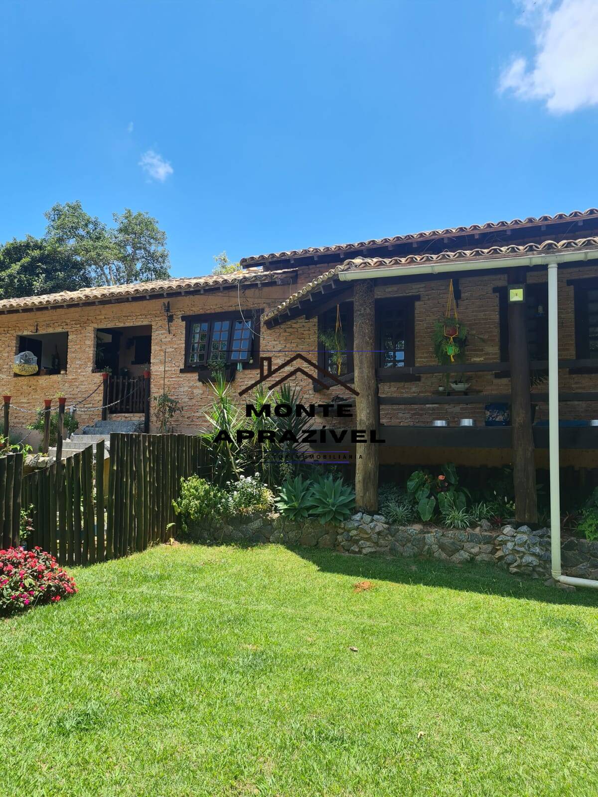 Chácara à venda com 3 quartos, 4500m² - Foto 2