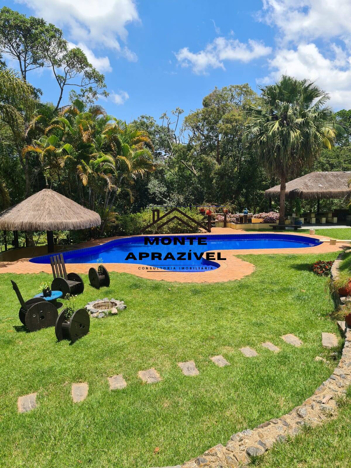 Chácara à venda com 3 quartos, 4500m² - Foto 8