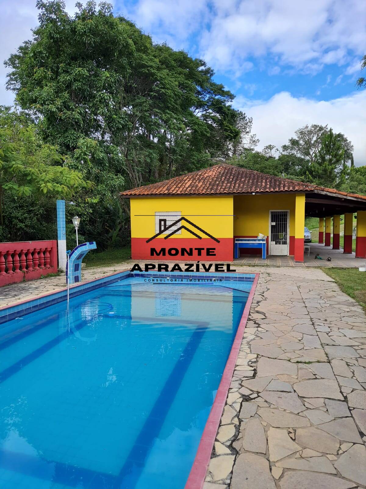 Chácara à venda com 4 quartos, 4300m² - Foto 1