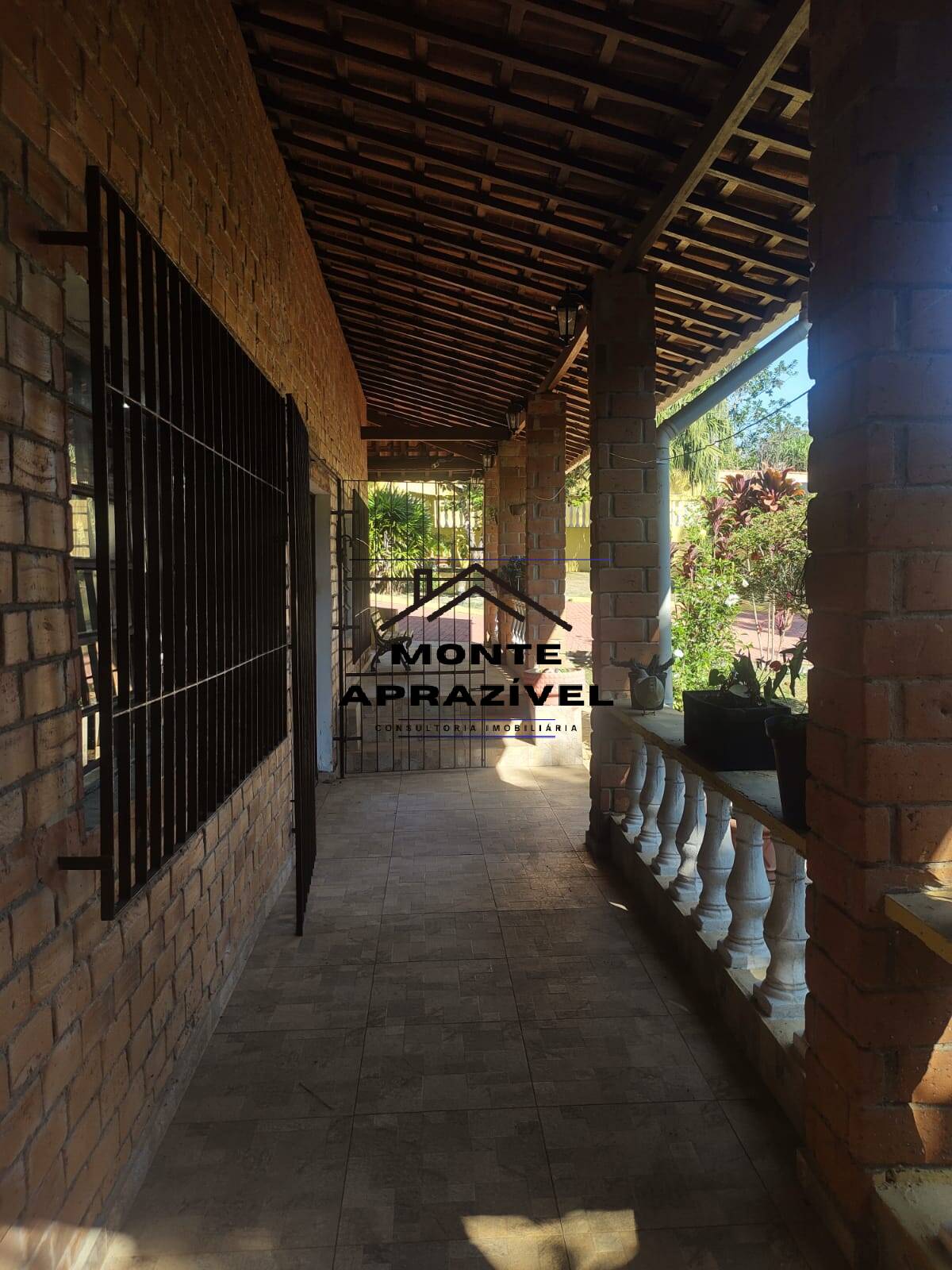 Chácara à venda com 3 quartos, 2000m² - Foto 10