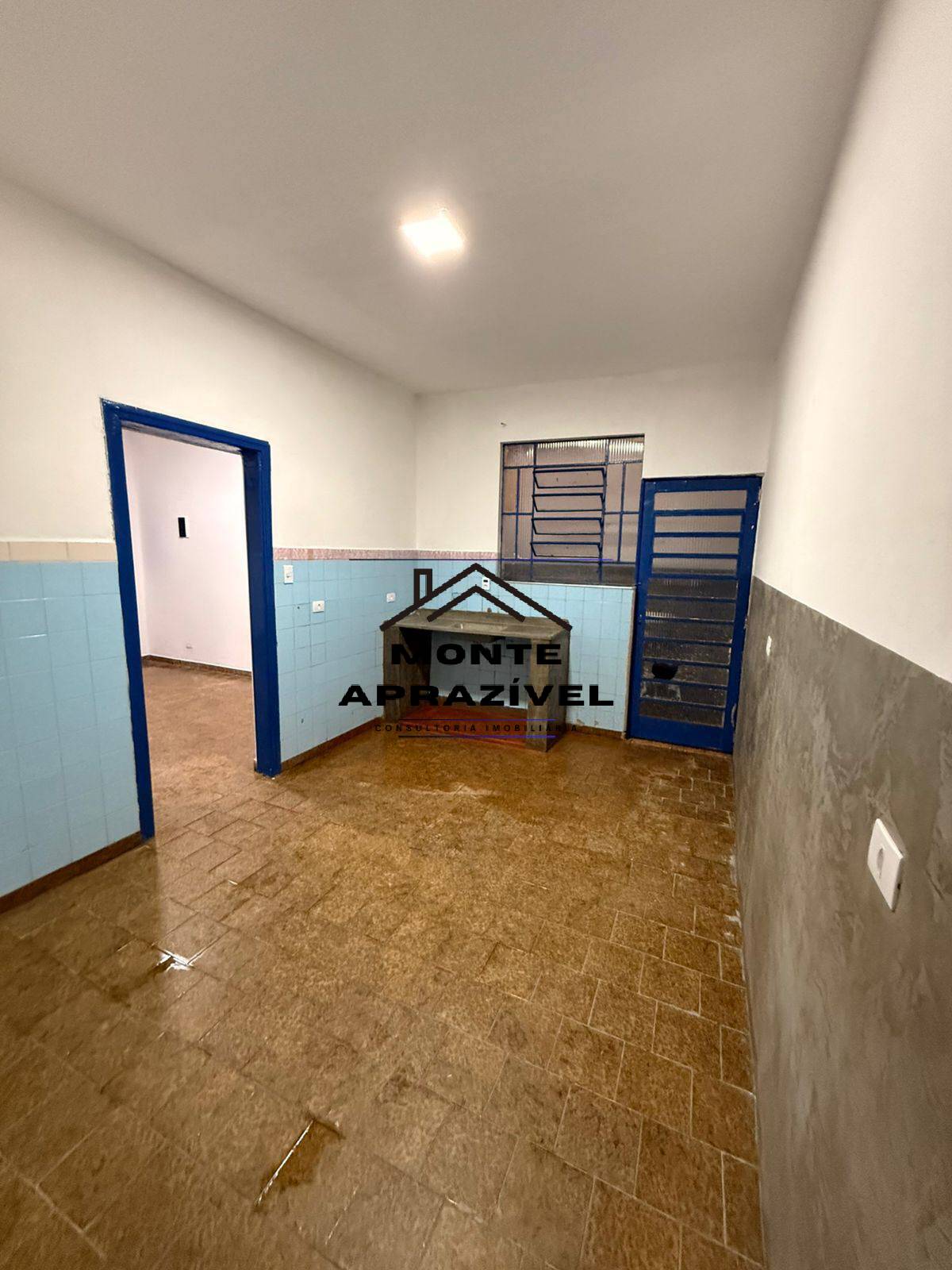 Casa para alugar com 1 quarto, 120m² - Foto 3
