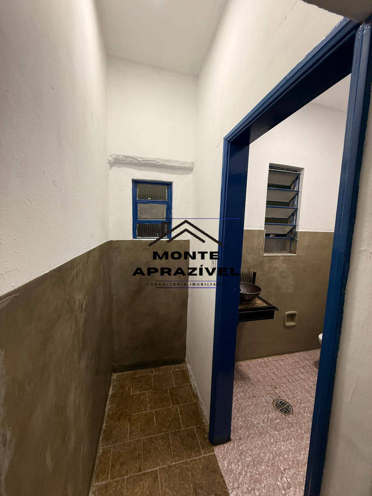 Casa para alugar com 1 quarto, 120m² - Foto 4