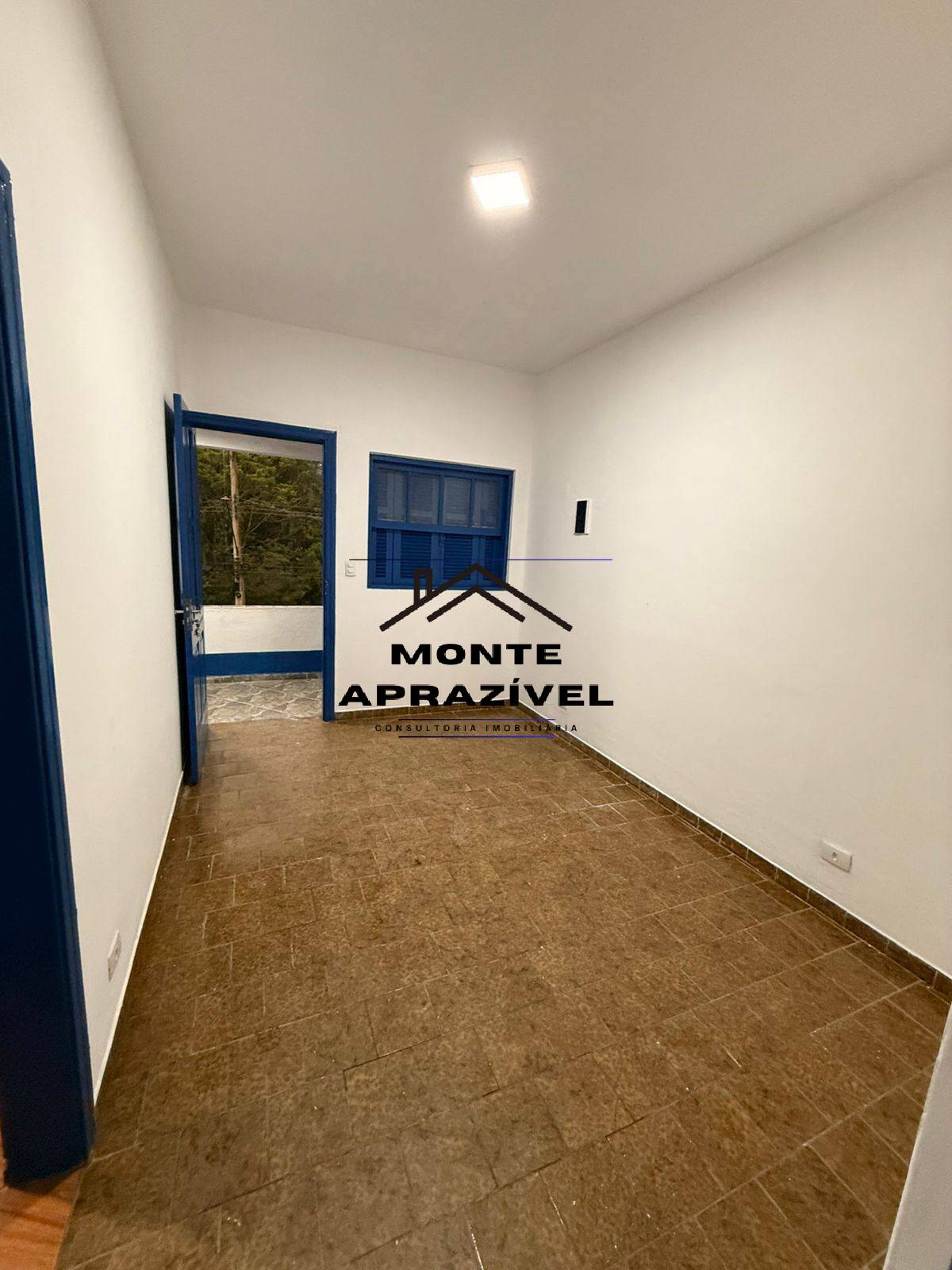 Casa para alugar com 1 quarto, 120m² - Foto 13