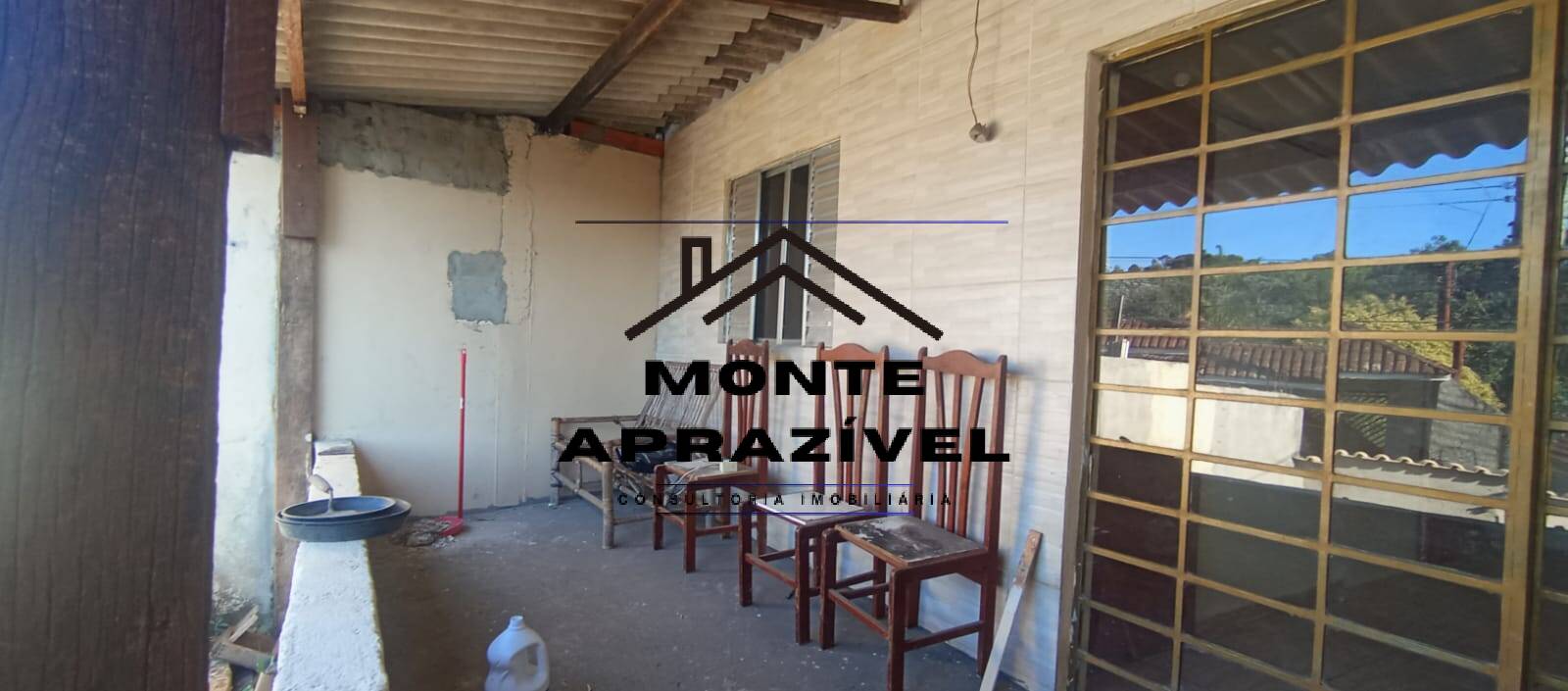 Casa à venda com 5 quartos, 167m² - Foto 4