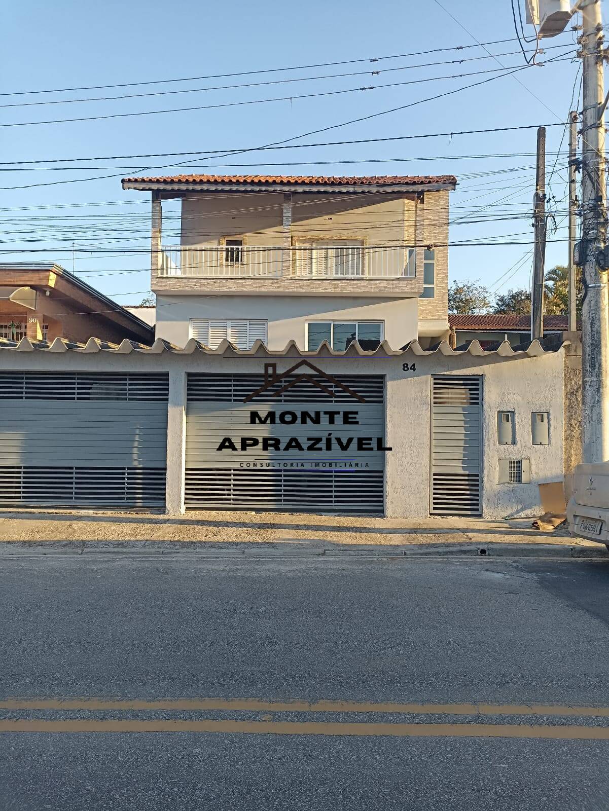 SOBRADO COM EDICULA PARA LOCAÇÃO EM OURO FINO PAULISTA