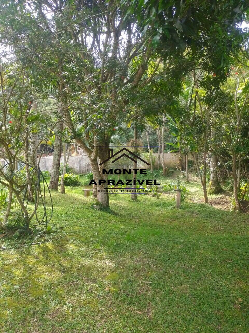 Chácara à venda com 2 quartos, 240m² - Foto 2