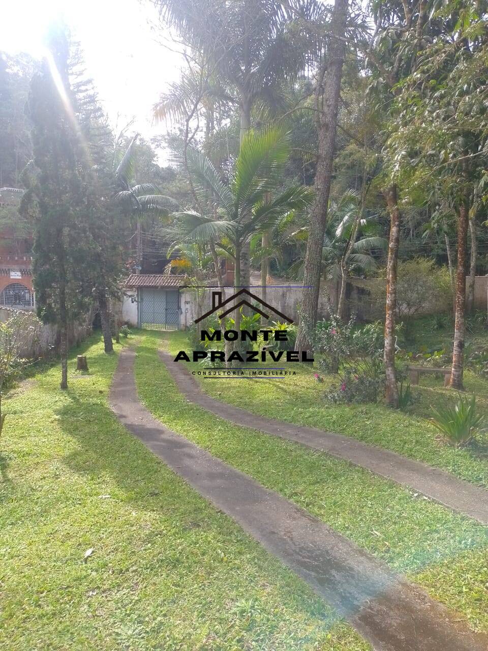 Chácara à venda com 2 quartos, 240m² - Foto 11