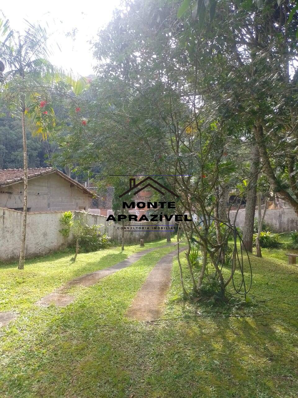 Chácara à venda com 2 quartos, 240m² - Foto 32
