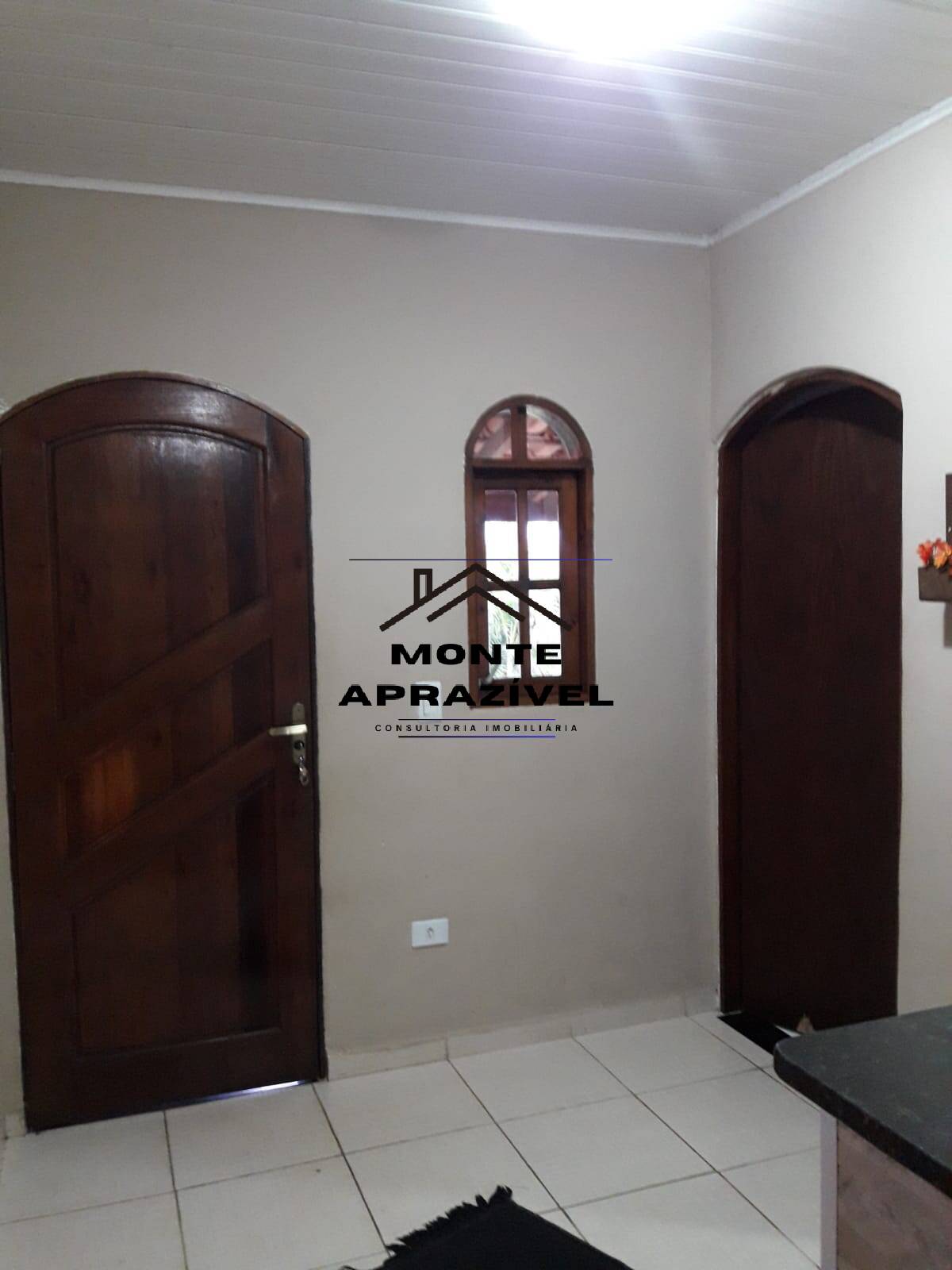 Chácara à venda com 4 quartos, 1200m² - Foto 2