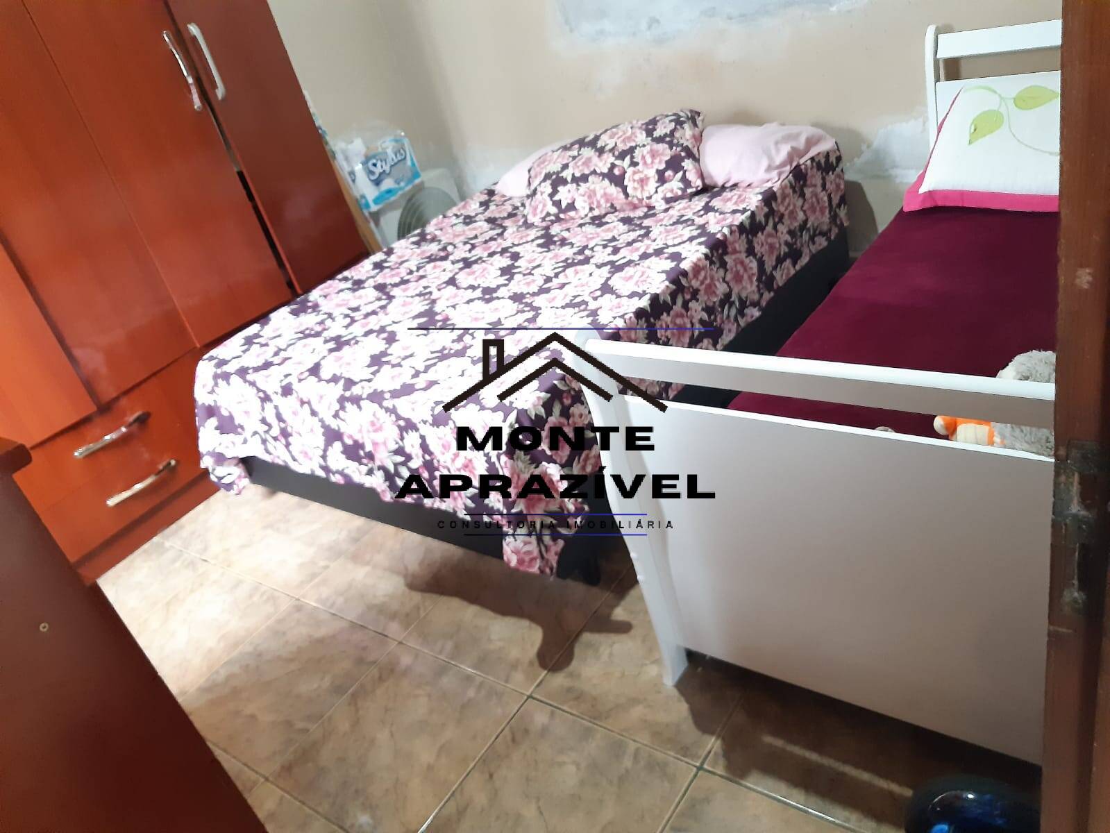 Chácara à venda com 4 quartos, 1200m² - Foto 9