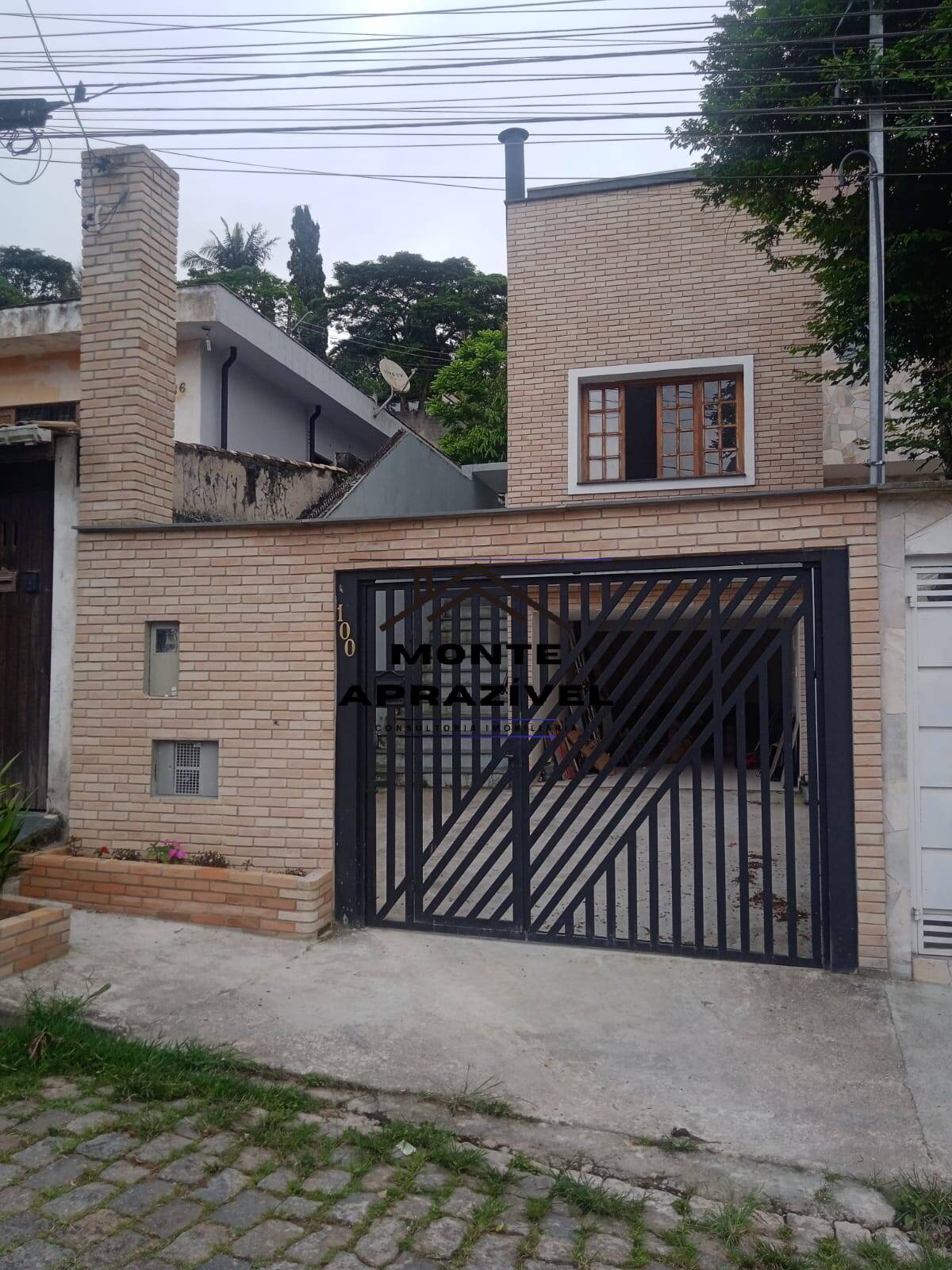 Casa, 3 quartos, 131 m² - Foto 1