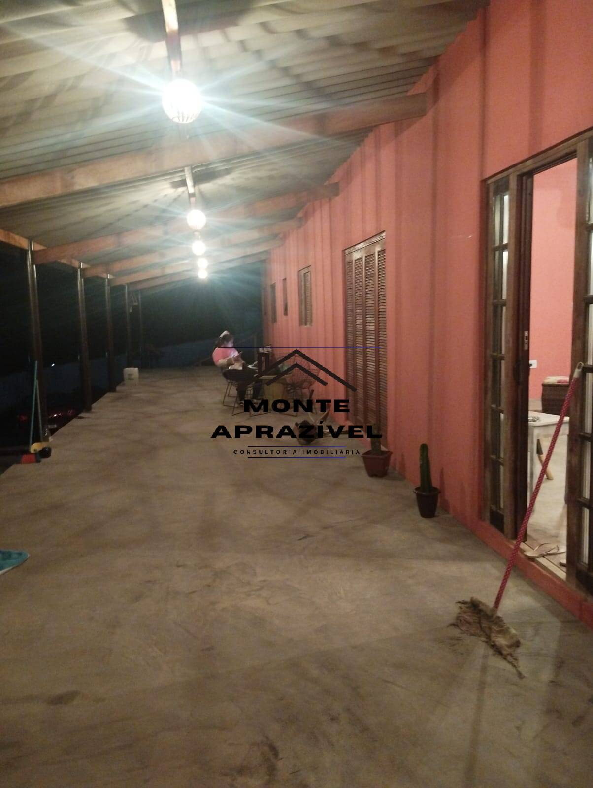 Chácara à venda com 2 quartos, 150m² - Foto 11