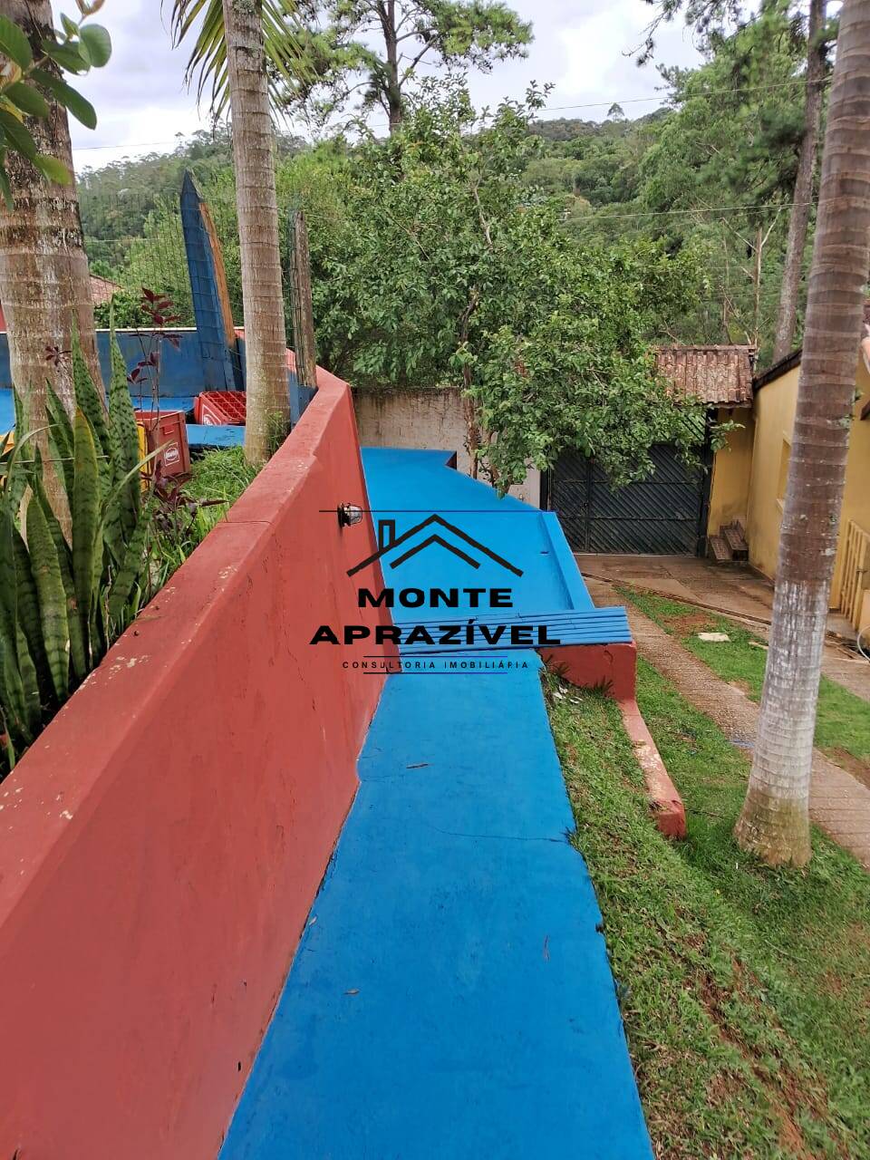Chácara à venda com 4 quartos, 1500m² - Foto 4