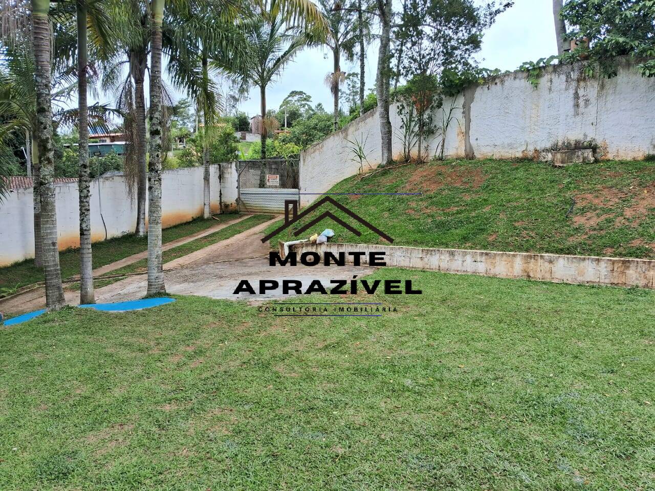 Chácara à venda com 4 quartos, 1500m² - Foto 11