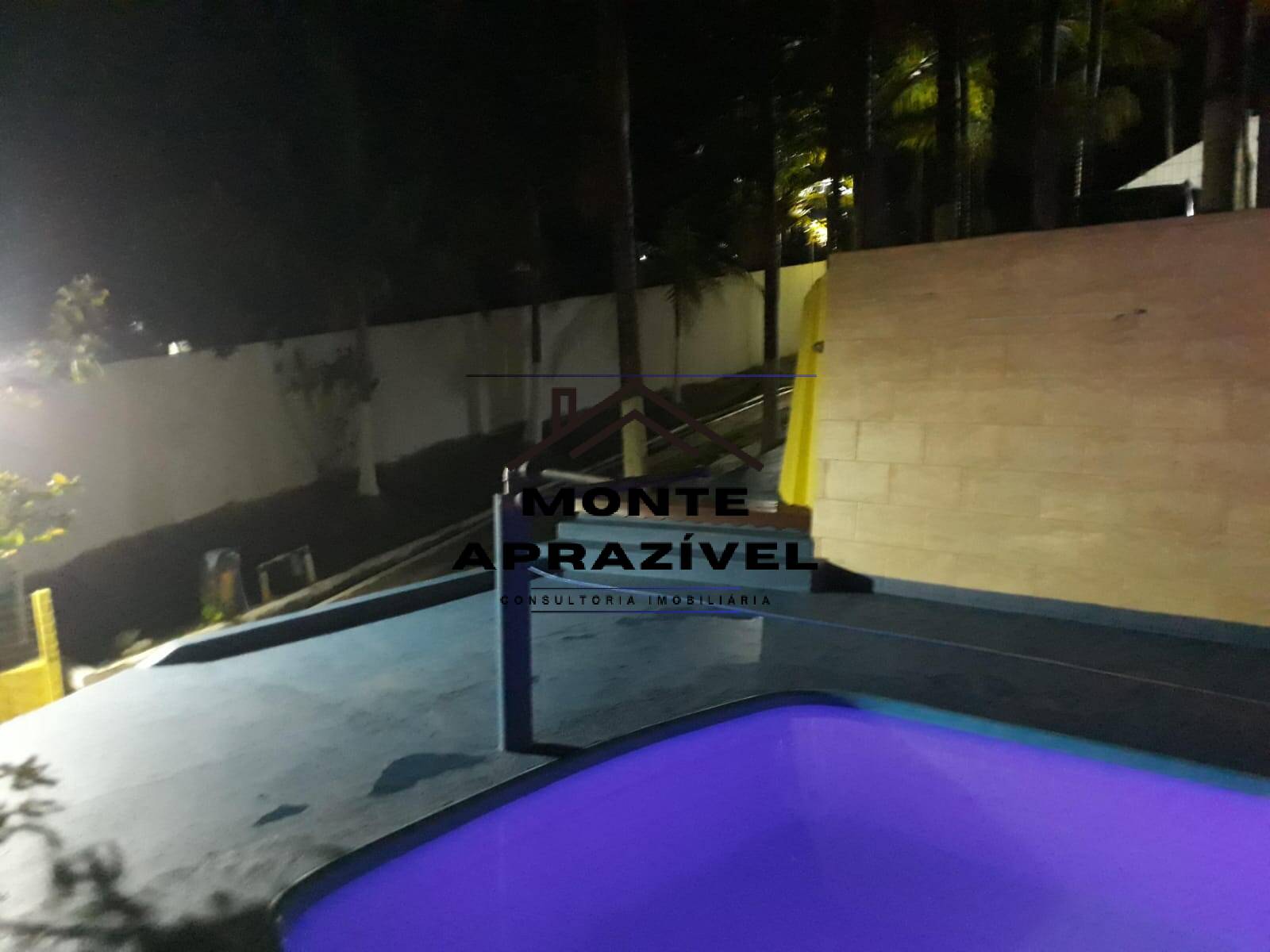 Chácara à venda com 4 quartos, 1500m² - Foto 24