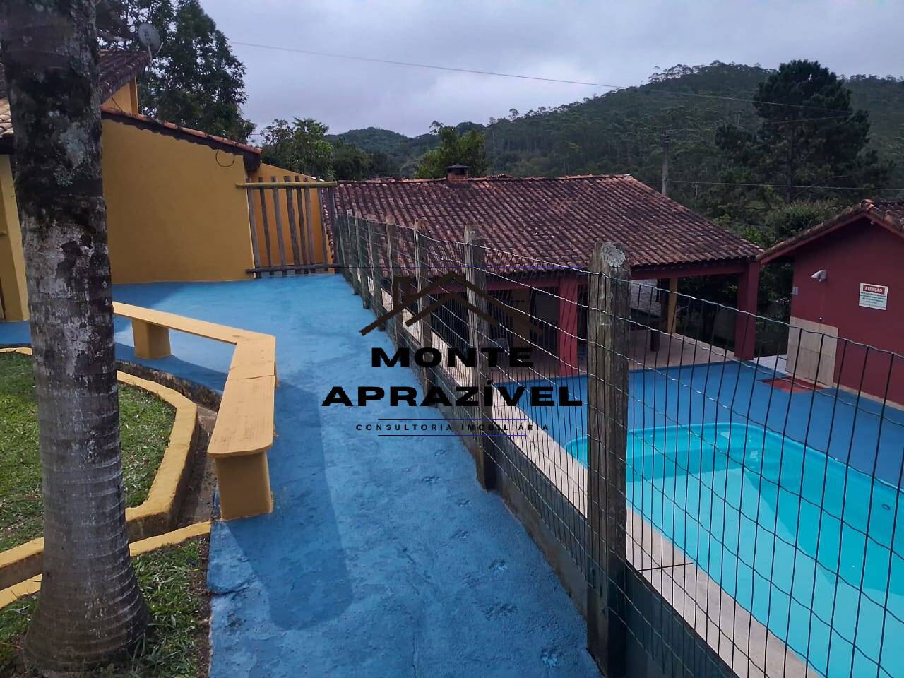Chácara à venda com 4 quartos, 1500m² - Foto 33