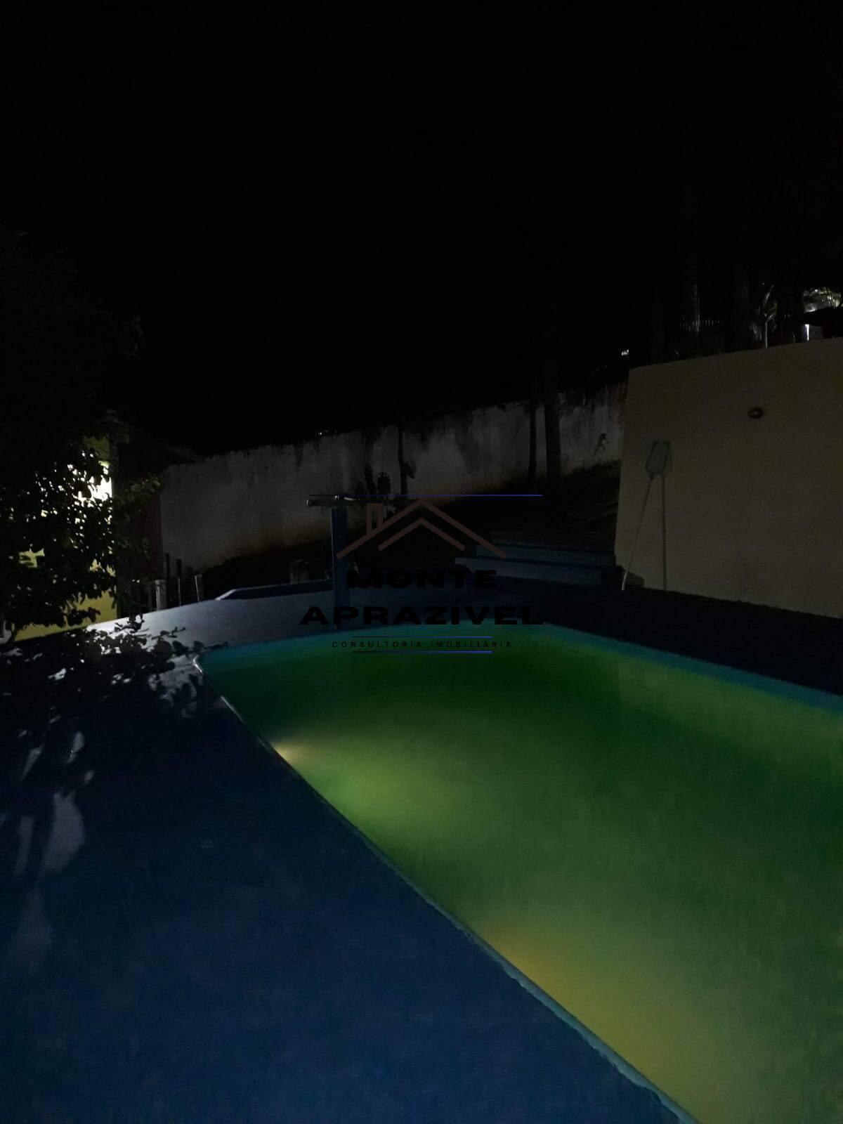 Chácara à venda com 4 quartos, 1500m² - Foto 34