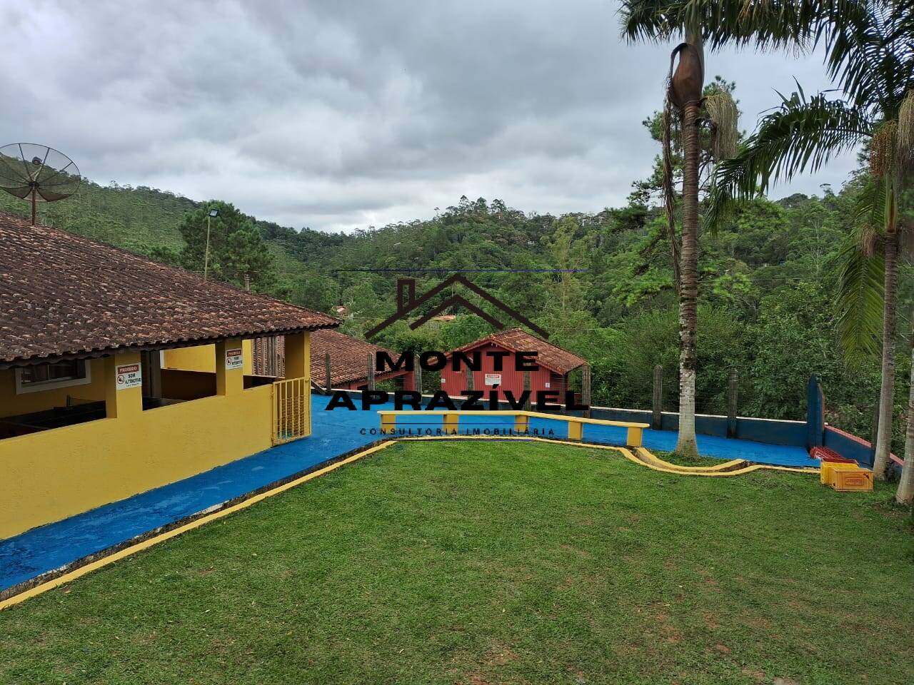 Chácara à venda com 4 quartos, 1500m² - Foto 32