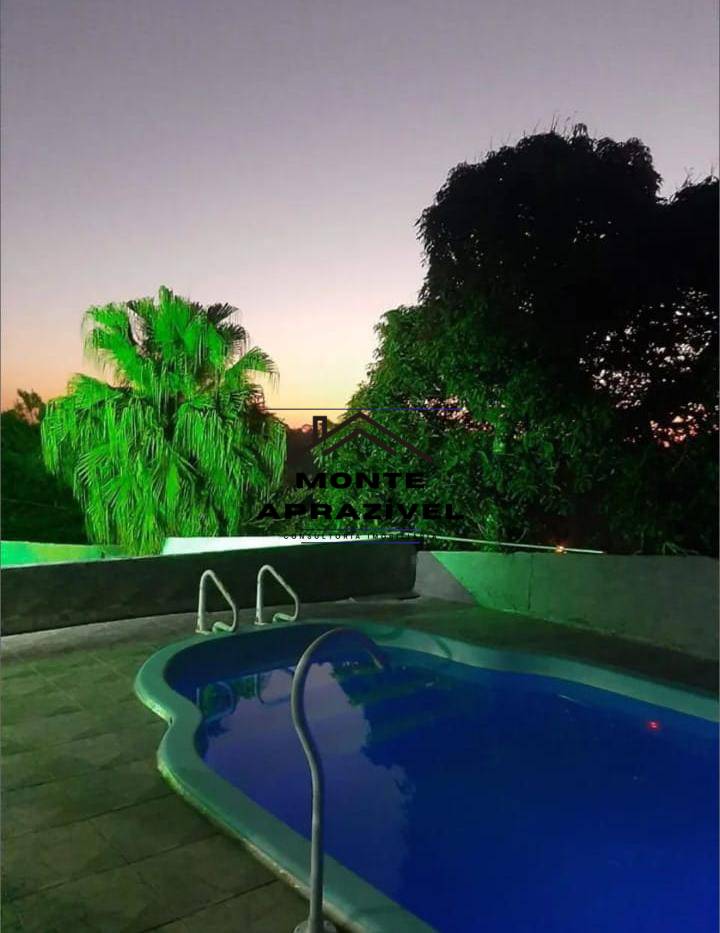 Sítio, 3 quartos, 1600 m² - Foto 1