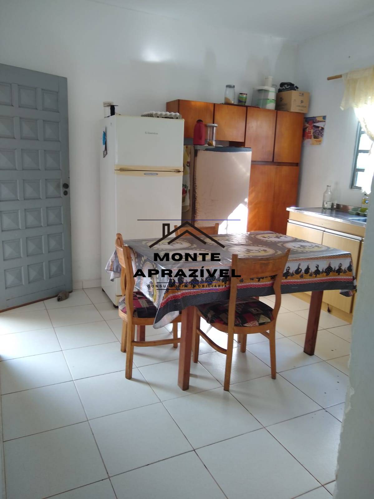 Casa, 3 quartos, 245 m² - Foto 3