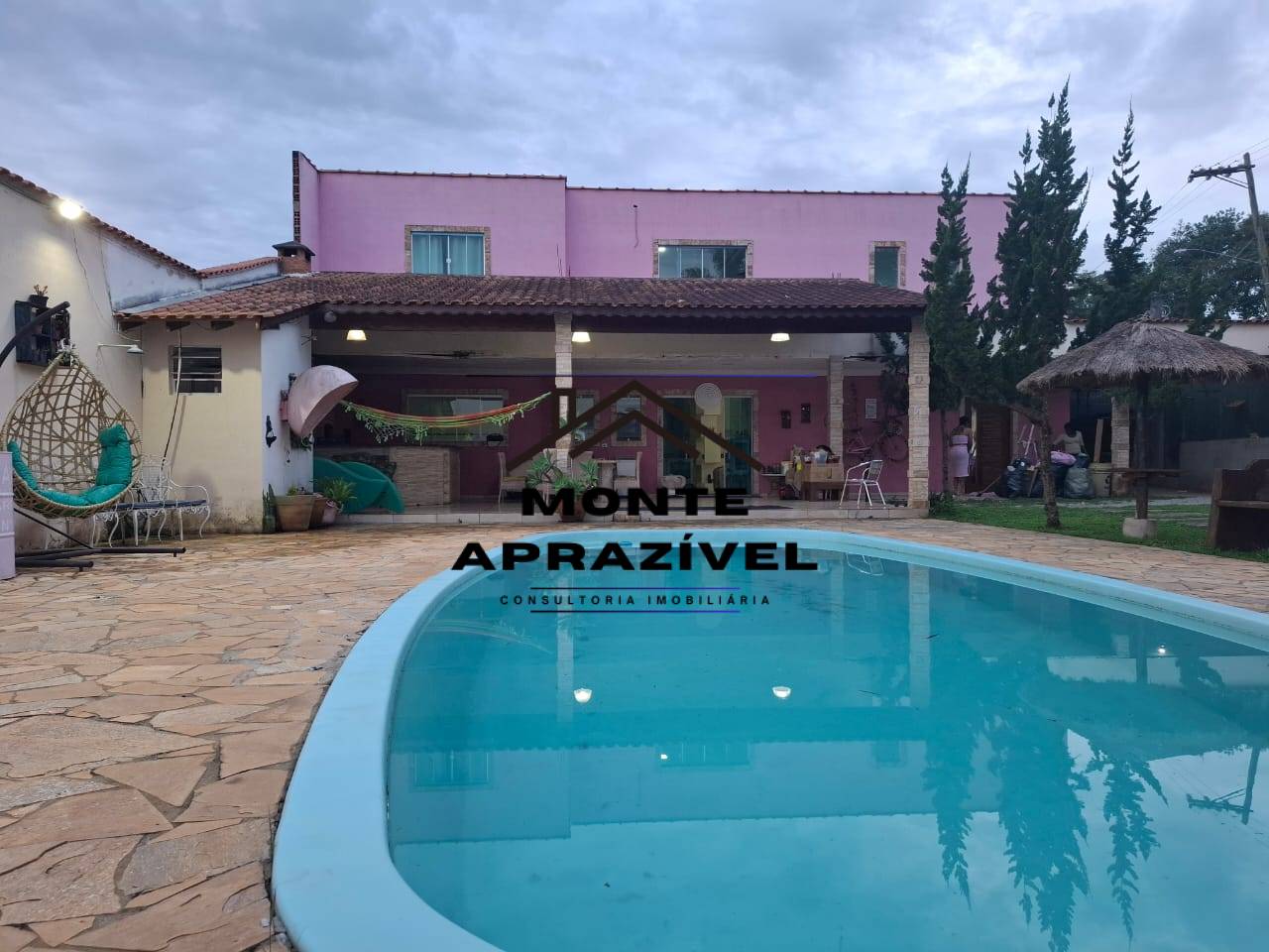 Chácara, 3 quartos, 1000 m² - Foto 1