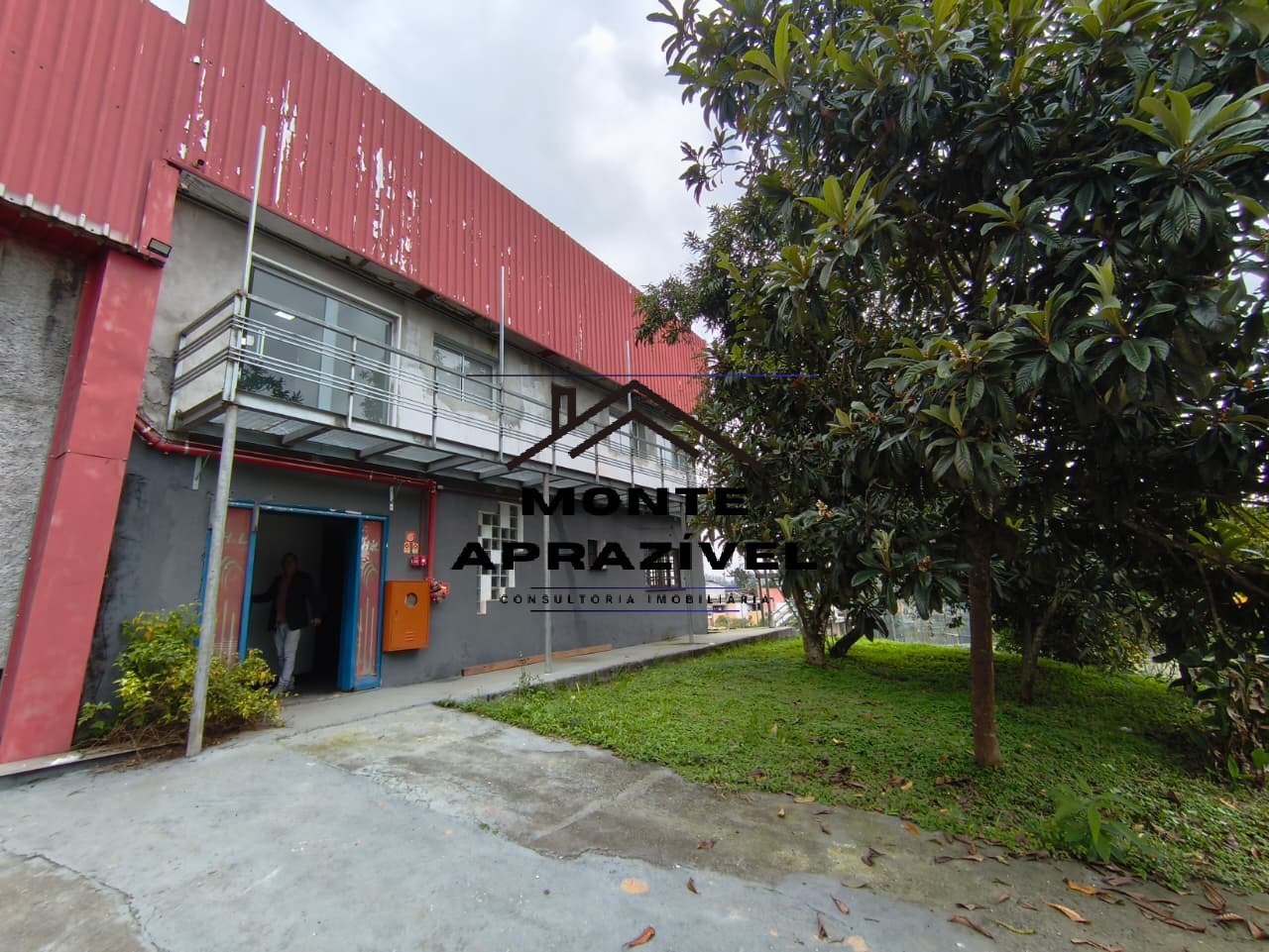 GALPÃO INDUSTRIAL/COMERCIAL PARA LOCAÇÃO – CENTRO DE PALMEIRAS, SUZANO/SP