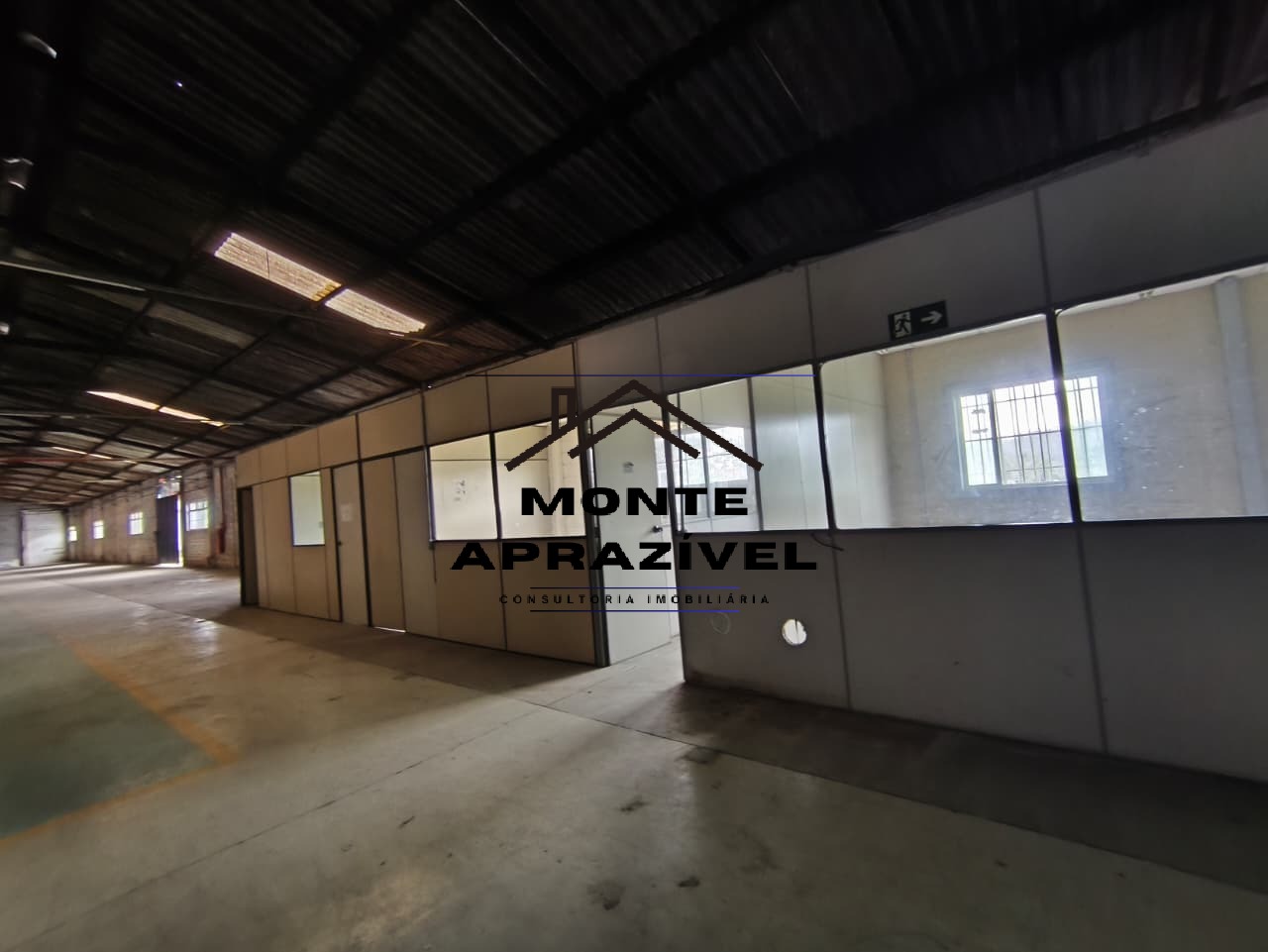 GALPÃO INDUSTRIAL/COMERCIAL PARA LOCAÇÃO – CENTRO DE PALMEIRAS, SUZANO/SP