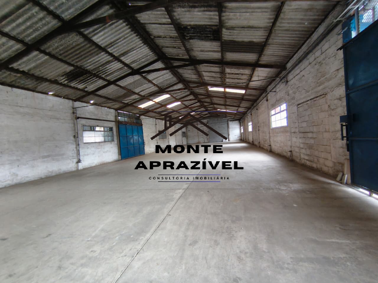 GALPÃO INDUSTRIAL/COMERCIAL PARA LOCAÇÃO – CENTRO DE PALMEIRAS, SUZANO/SP
