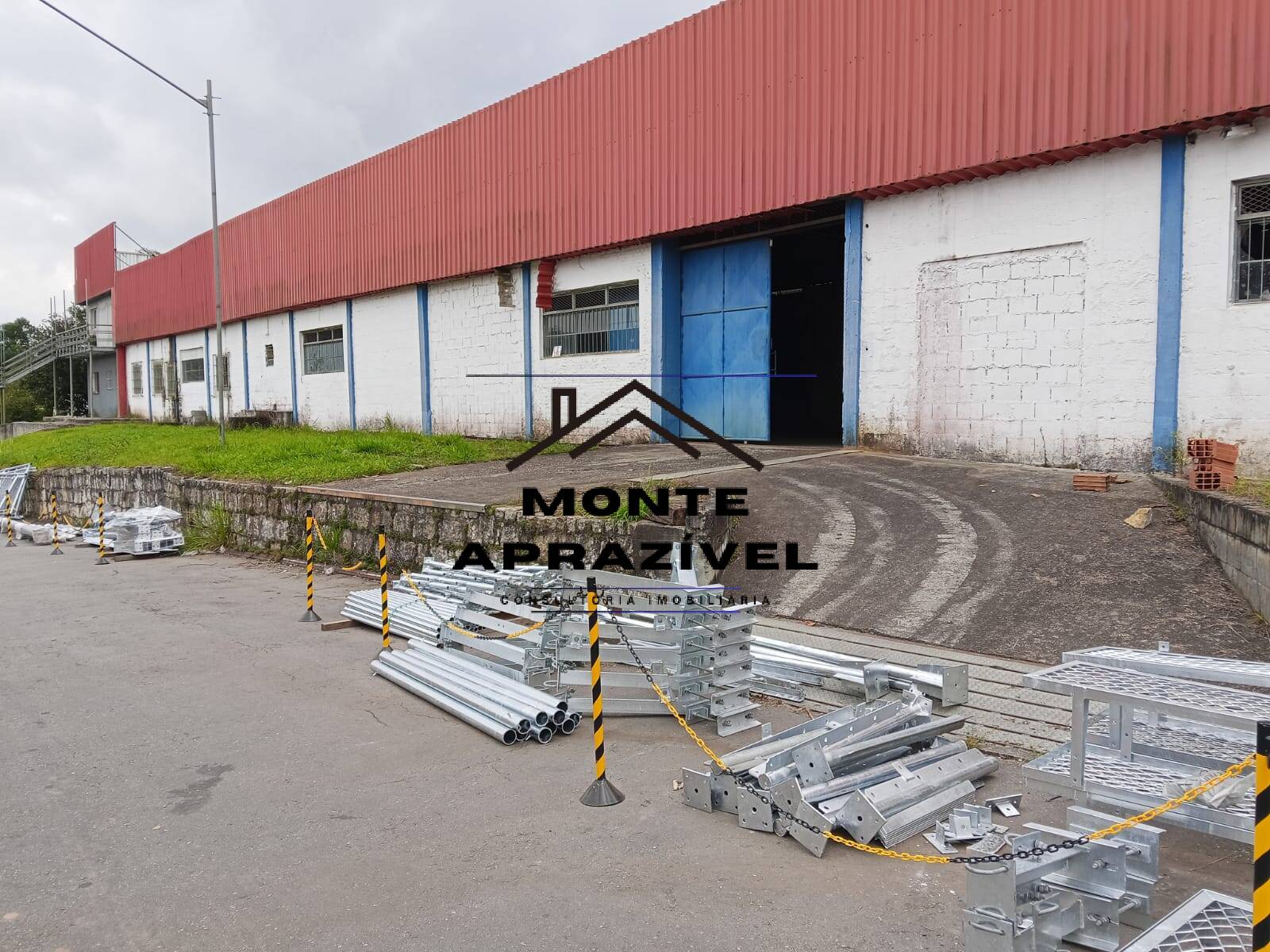 GALPÃO INDUSTRIAL/COMERCIAL PARA LOCAÇÃO – CENTRO DE PALMEIRAS, SUZANO/SP