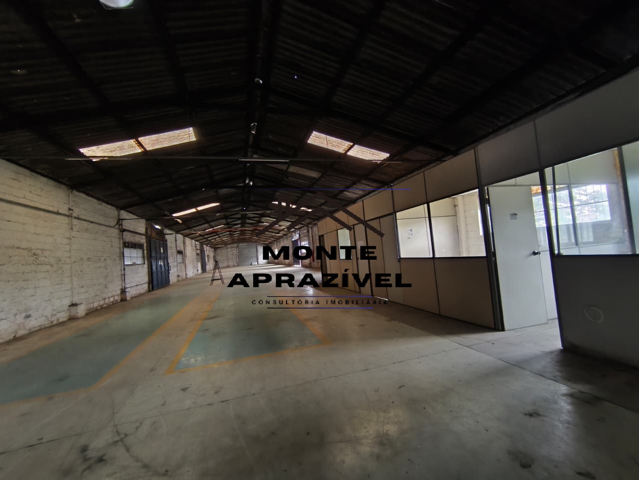GALPÃO INDUSTRIAL/COMERCIAL PARA LOCAÇÃO – CENTRO DE PALMEIRAS, SUZANO/SP