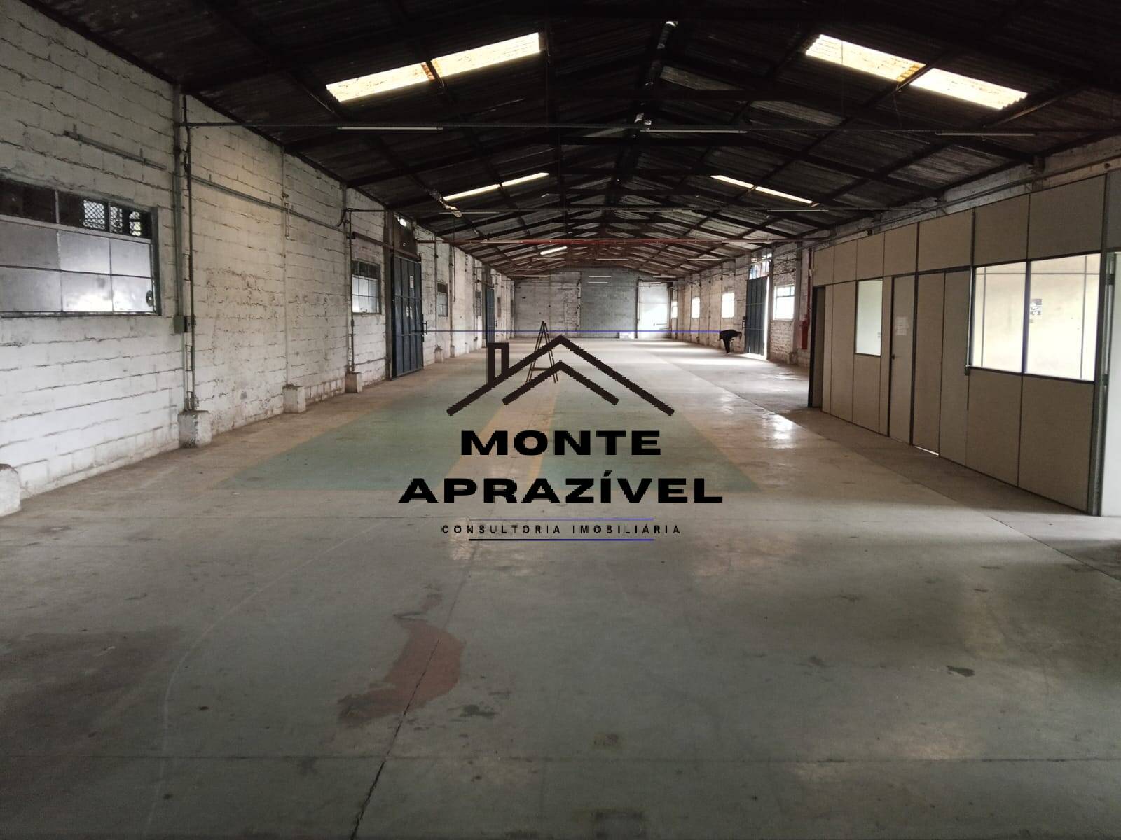 GALPÃO INDUSTRIAL/COMERCIAL PARA LOCAÇÃO – CENTRO DE PALMEIRAS, SUZANO/SP