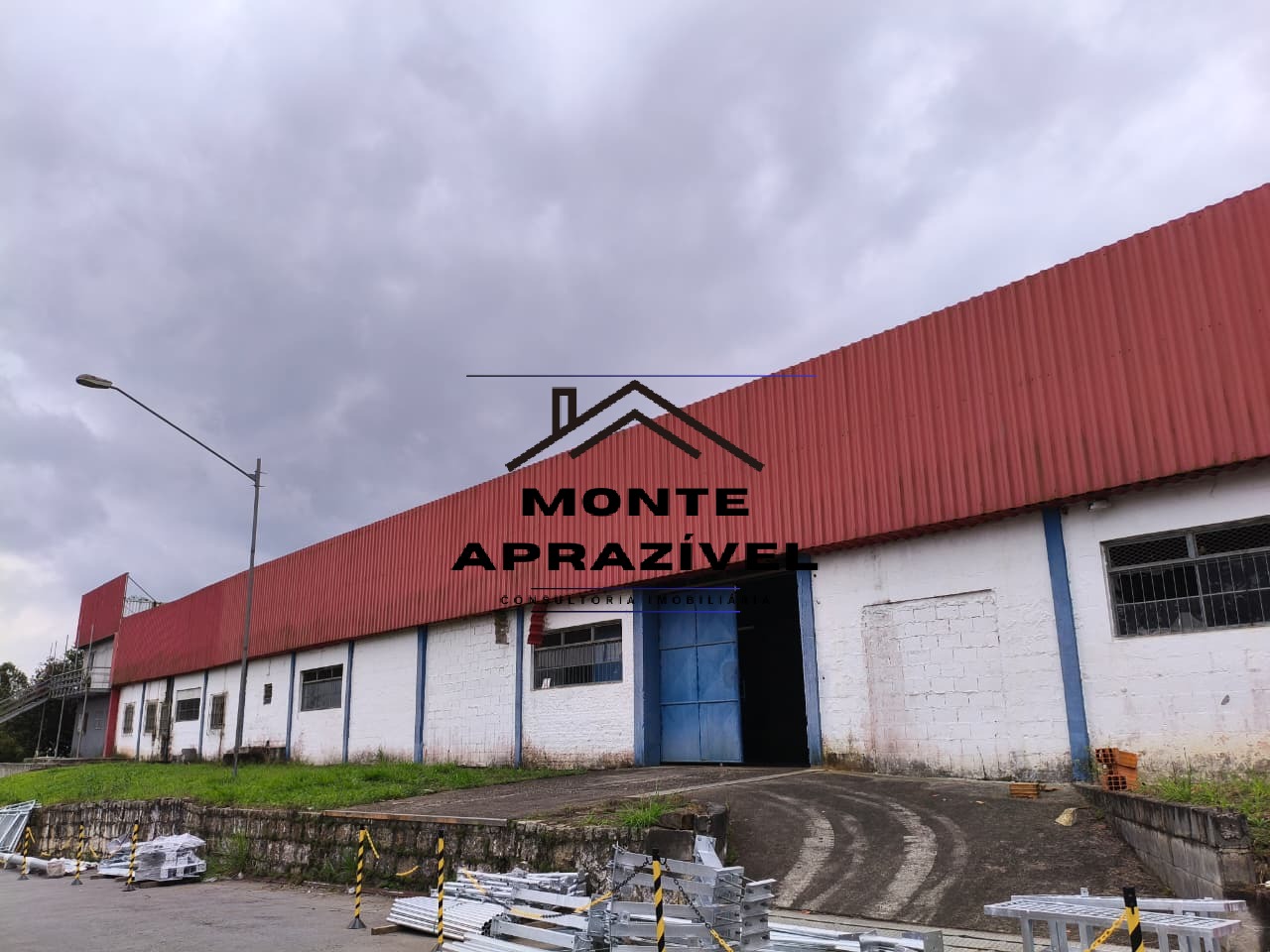 GALPÃO INDUSTRIAL/COMERCIAL PARA LOCAÇÃO – CENTRO DE PALMEIRAS, SUZANO/SP
