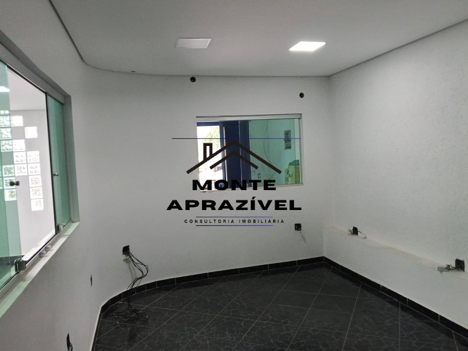 GALPÃO INDUSTRIAL/COMERCIAL PARA LOCAÇÃO – CENTRO DE PALMEIRAS, SUZANO/SP