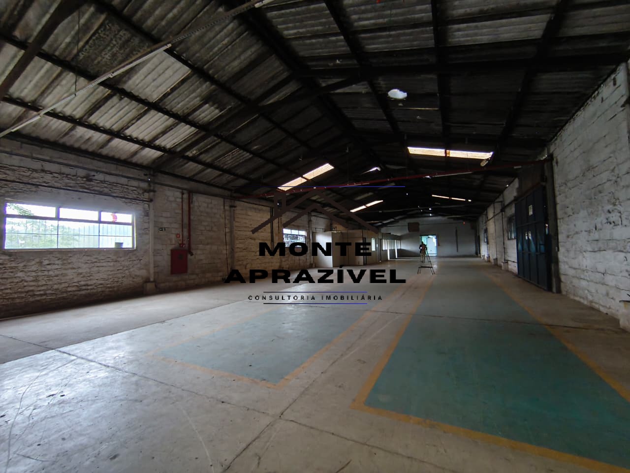 GALPÃO INDUSTRIAL/COMERCIAL PARA LOCAÇÃO – CENTRO DE PALMEIRAS, SUZANO/SP