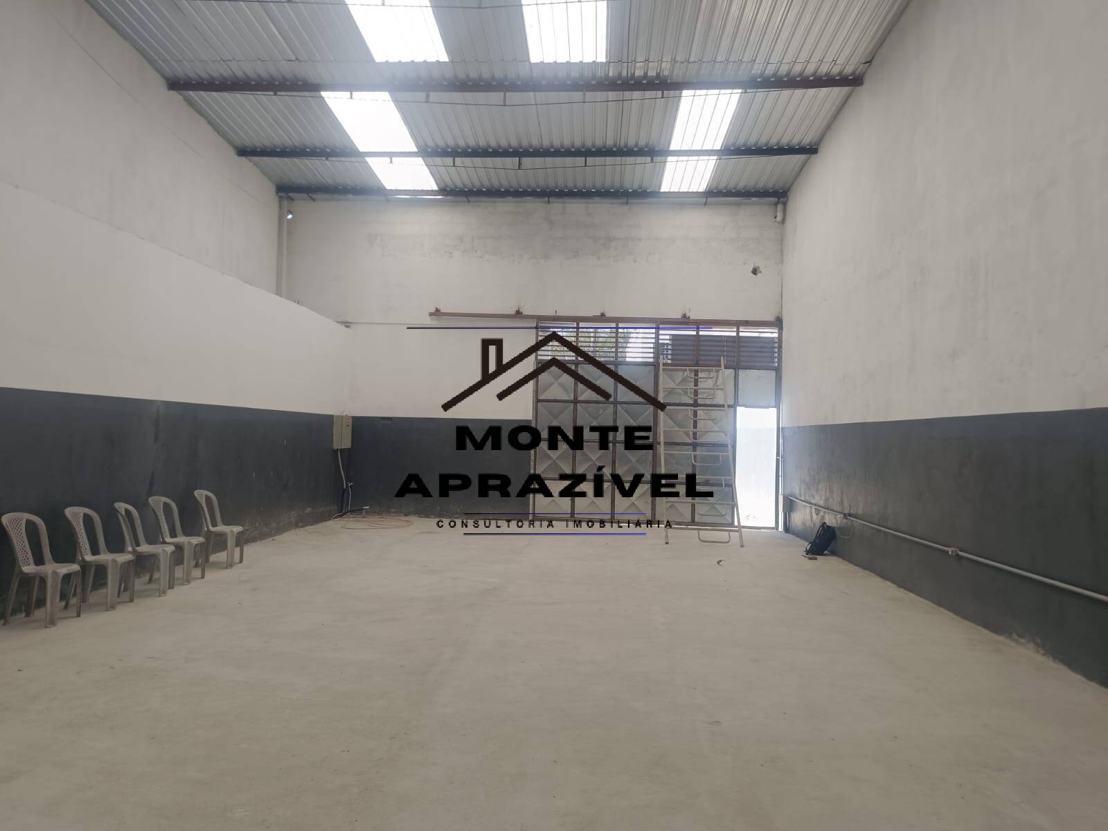 Depósito-Galpão, 367 m² - Foto 2
